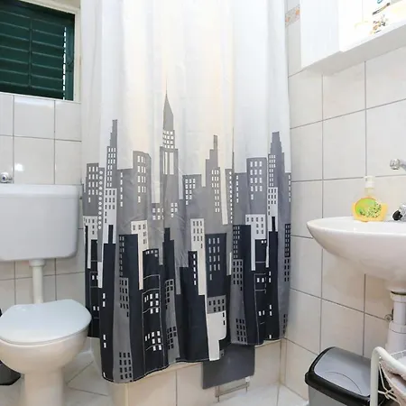 And With Parking Space - 18028 3*