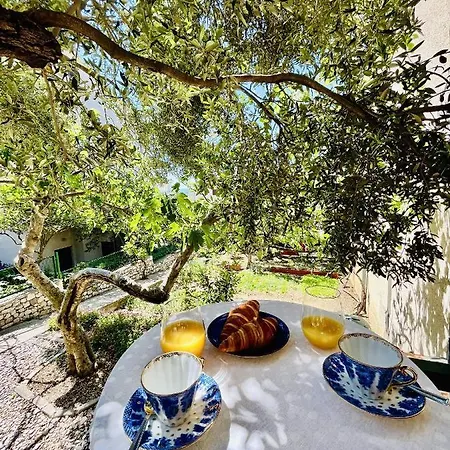 And With Parking Space - 18028 3* Makarska