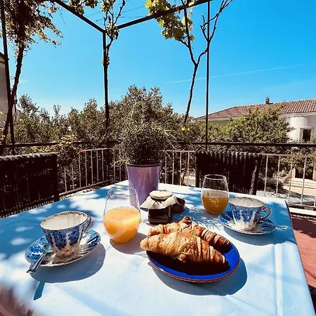 And With Parking Space - 18028