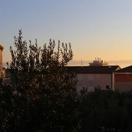 Pensjonat And With Parking Space - 18028