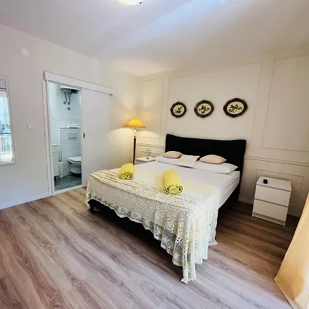 And With Parking Space - 18028 Gasthof