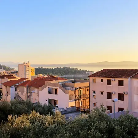 Gasthof And With Parking Space - 18028 3*