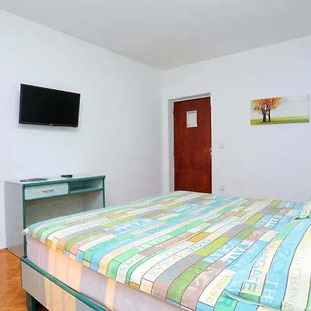 And With Parking Space - 18028 Pensionat 3*