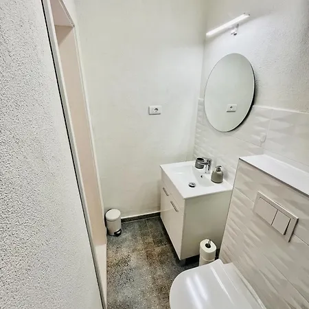 And With Parking Space - 18028 3* ماكارسكا