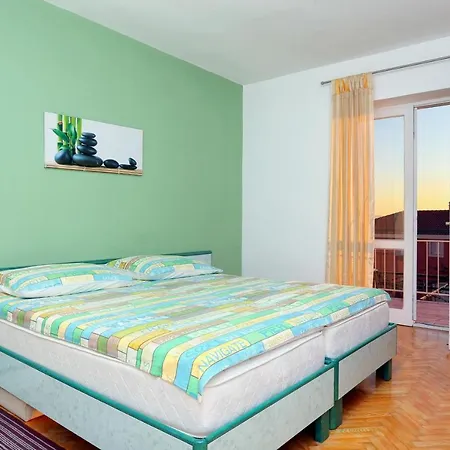 Гостевой дом And With Parking Space - 18028