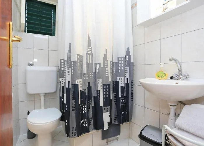 And With Parking Space - 18028 3*