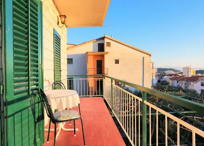 And With Parking Space - 18028 Guest house