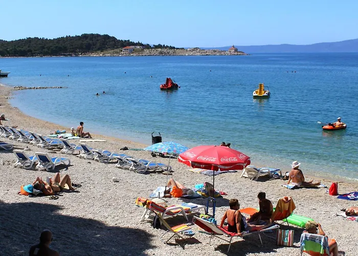 And With Parking Space - 18028 Guest house Makarska